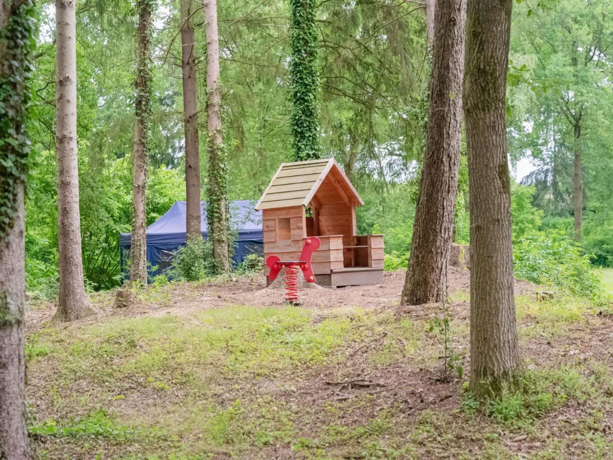 Beautiful Chalet In The Woods With A Shared Pool Vledder 外观 照片